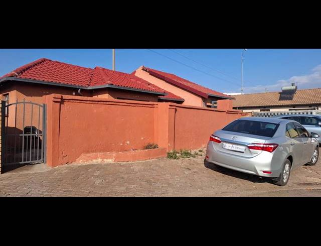 3 BEDROOM HOUSE FOR SALE IN HOSPITAL VIEW